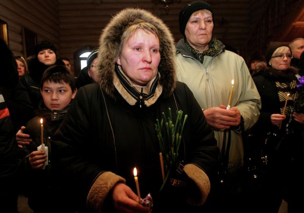 Панихида по 12-летнему Н.Русову, погибшему 27 ноября в результате обстрела в Донецке