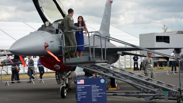 Международный авиационно-космический салон Farnborough Airshow 2014. День второй