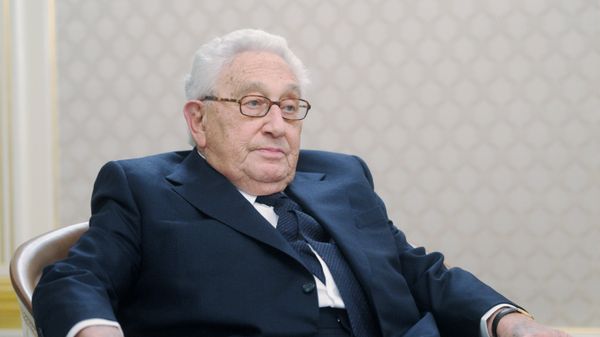 Генри Киссинджер на встрече с премьер-министром РФ Владимиром Путиным