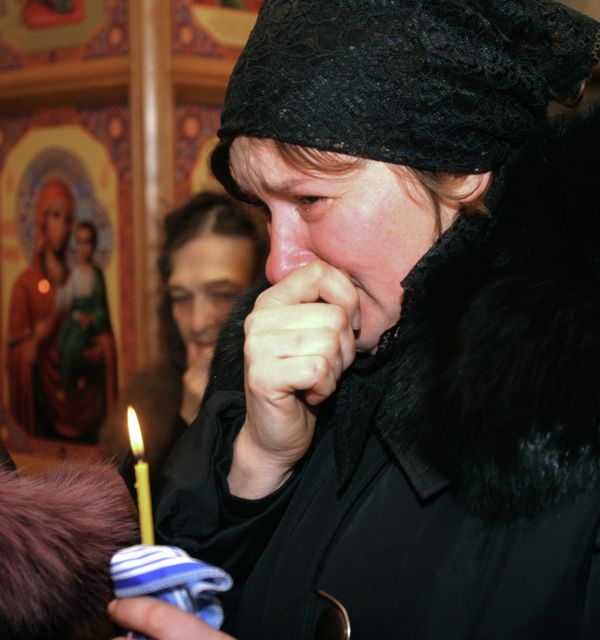 Панихида по 12-летнему Н.Русову, погибшему 27 ноября в результате обстрела в Донецке