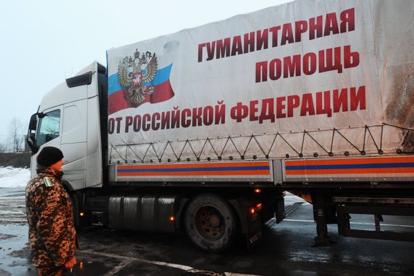 Девятый российский гуманитарный конвой для Донбасса прибыл на КПП Донецк Девятый российский гуманитарный конвой для Донбасса прибыл на КПП Донецк