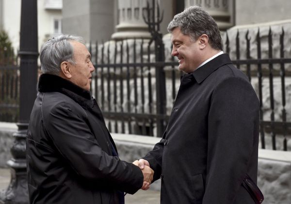 Встреча президента Украины Петра Порошенко и президента Казахстана Нурсултана Назарбаева Встреча президента Украины Петра Порошенко и президента Казахстана Нурсултана Назарбаева