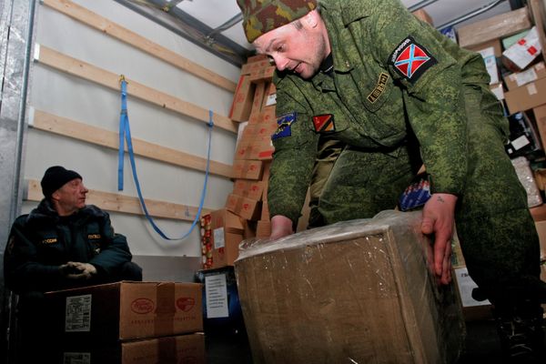Десятый конвой с российской гуманитарной помощью прибыл в Донецк Десятый конвой с российской гуманитарной помощью прибыл в Донецк