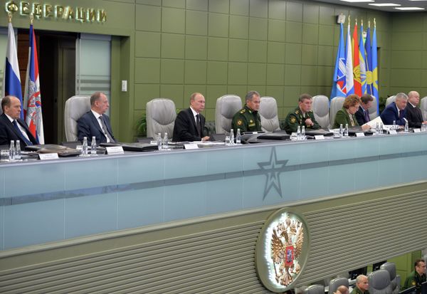 В.Путин провел расширенное заседание Коллегии министерства обороны РФ