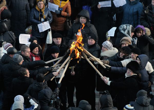 Акции протеста у здания Верховной рады Украины