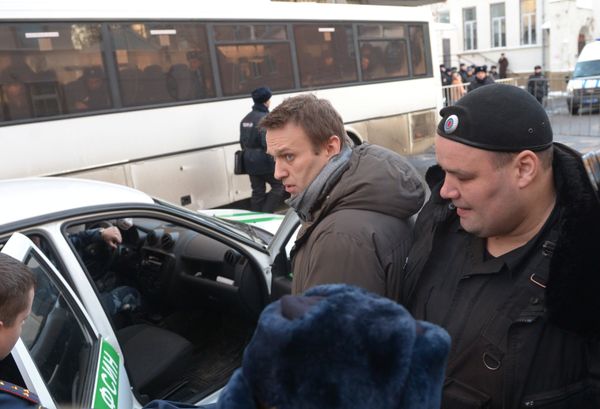 Оглашение приговора братьям Навальным в Замоскворецком суде
