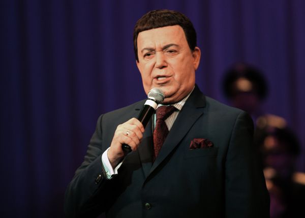 Певец Иосиф Кобзон в Донецке