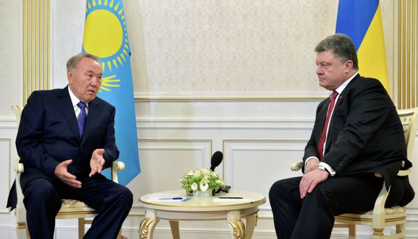 П.Порошенко принимает участие во встрече в формате Украина - ЕС - Евразийская тройка в Минске П.Порошенко принимает участие во встрече в формате Украина - ЕС - Евразийская тройка в Минске