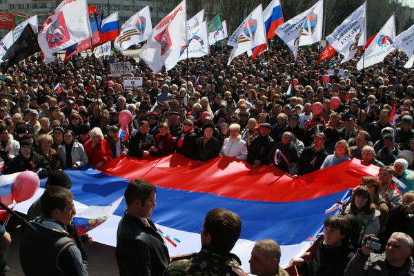 Митинг сторонников референдума о статусе Донецкой области