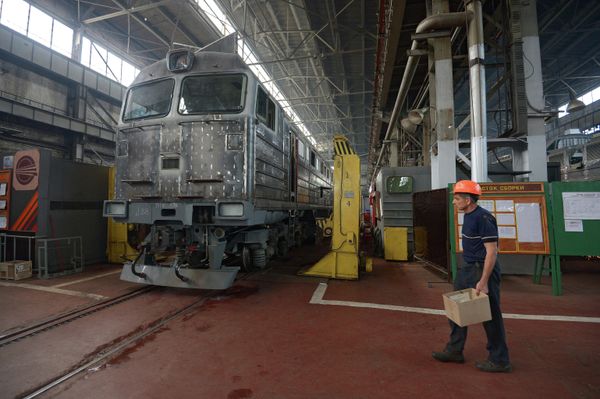 Луганский тепловозостроительный завод