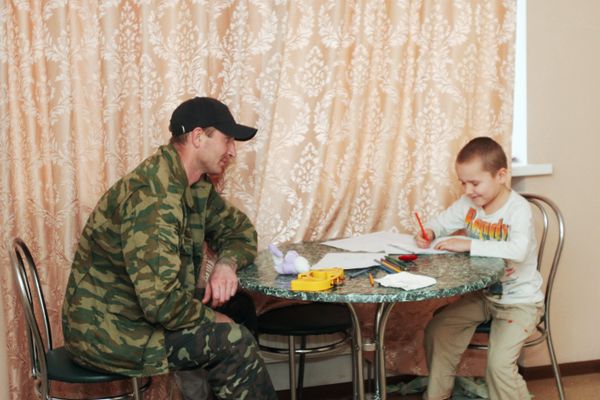 Повседневная жизнь бойцов ополчения Донбасса Повседневная жизнь бойцов ополчения Донбасса