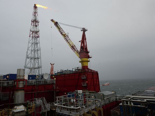 Нефтяная платформа Приразломная