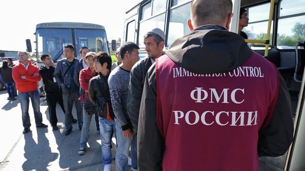 Рейд Федеральной миграционной службы на рынках Челябинска