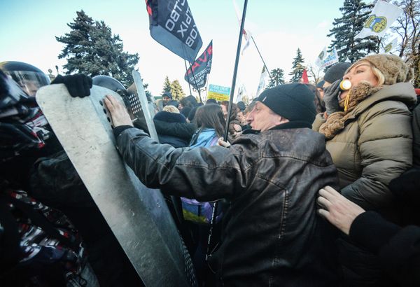 Протестные акции в центре Киева Протестные акции в центре Киева