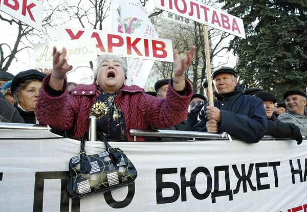 Митинг против «антиконституционного характера социального пакета госбюджета Украины на 2007 год» Митинг против «антиконституционного характера социального пакета госбюджета Украины на 2007 год»