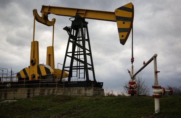 Нефтяные насосы в поселке Ахтырский Краснодарского края