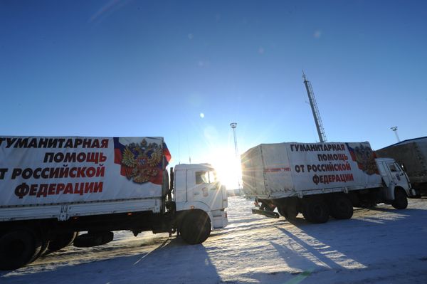 Одиннадцатая колонна МЧС России с гуманитарной помощью для Донбасса на КПП Донецк в Ростовской области Одиннадцатая колонна МЧС России с гуманитарной помощью для Донбасса на КПП Донецк в Ростовской области
