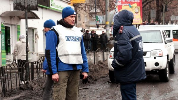 Обстрел остановки в Донецке Обстрел остановки в Донецке