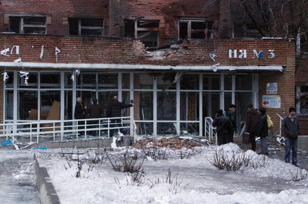 Артиллерийский снаряд попал в одну из больниц Донецка Артиллерийский снаряд попал в одну из больниц Донецка