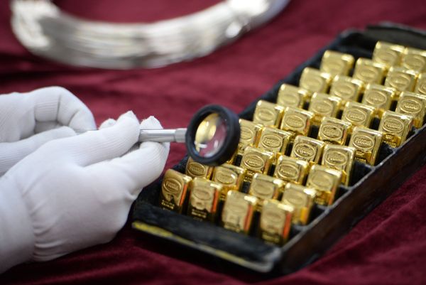 Открытие линии по производству банковских слитков на Екатеринбургском заводе Открытие линии по производству банковских слитков на Екатеринбургском заводе