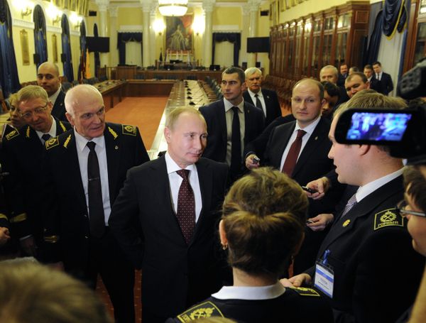 Рабочая поездка президента РФ В.Путина в Санкт-Петербург Рабочая поездка президента РФ В.Путина в Санкт-Петербург