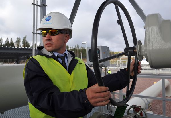 Пуск в эксплуатацию второй ветки газопровода Северный поток Пуск в эксплуатацию второй ветки газопровода Северный поток