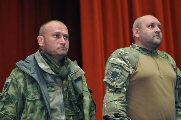 Встреча лидера Правого сектора Дмитрия Яроша с жителями Львова Встреча лидера Правого сектора Дмитрия Яроша с жителями Львова