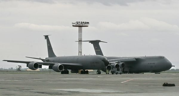 Авиабаза Военно-воздушных сил (ВВС) США «Манас»
