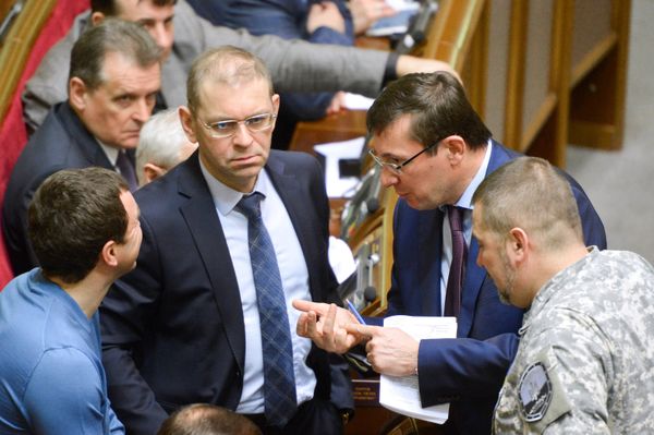 Внеочередное заседание Верховной Рады Украины Внеочередное заседание Верховной Рады Украины