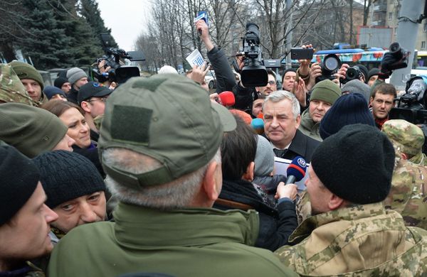 Митинг батальона Айдар у Минобороны Украины Митинг батальона Айдар у Минобороны Украины