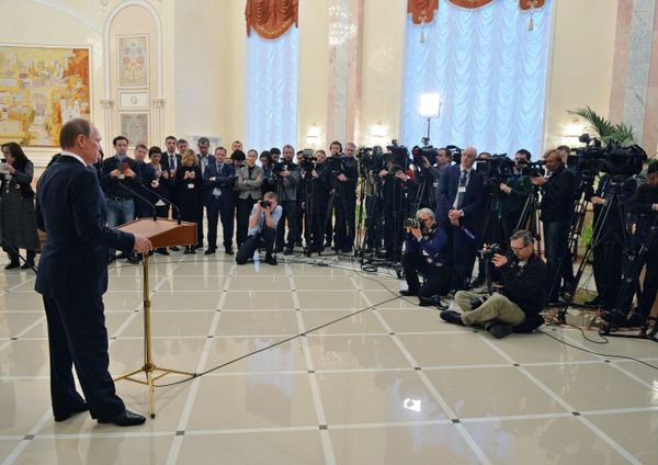 Пресс-конференция президента РФ В. Путина по итогам переговоров в Минске