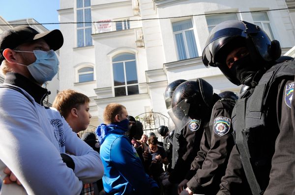 Неизвестные сорвали крестный ход против войны и интеграции Украины в Евросоюз