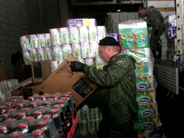 Десятый конвой с российской гуманитарной помощью прибыл в Донецк Десятый конвой с российской гуманитарной помощью прибыл в Донецк