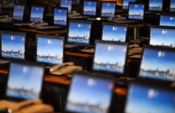 Подготовка к открытию Петербургского экономического форума