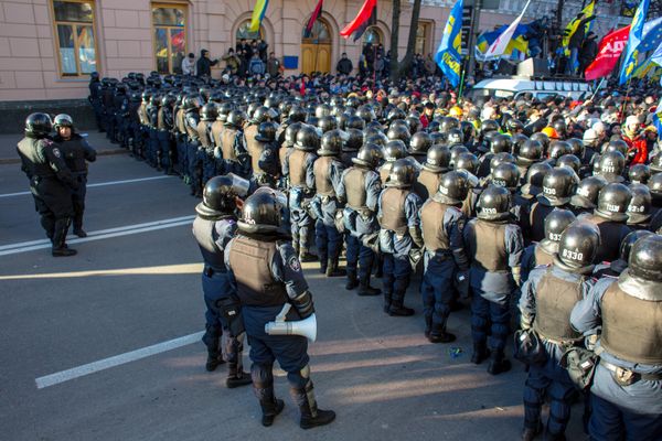 Пикет сторонников евроинтеграции Украины у здания Верховной Рады в Киеве