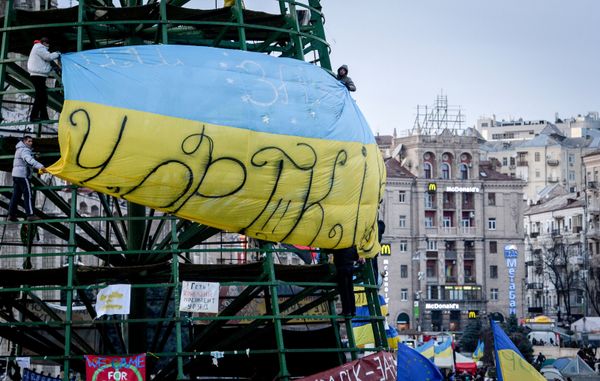 Акции сторонников евроинтеграции Украины на площади Независимости в Киеве Акции сторонников евроинтеграции Украины на площади Независимости в Киеве