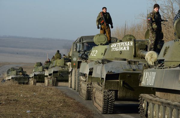 Отвод колонны тяжелой военной техники ДНР из Донецкой области Отвод колонны тяжелой военной техники ДНР из Донецкой области