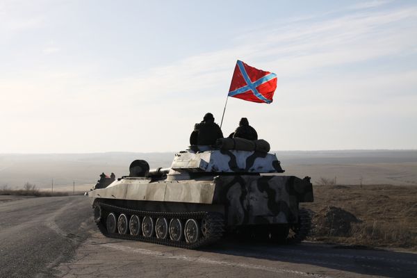 Отвод колонны тяжелой военной техники ДНР из Донецкой области