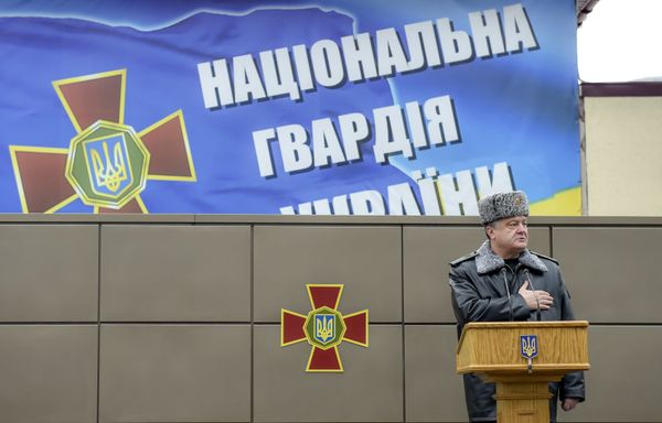 Президент Украины П. Порошенко выступил в учебном центре Национальной гвардии Украины