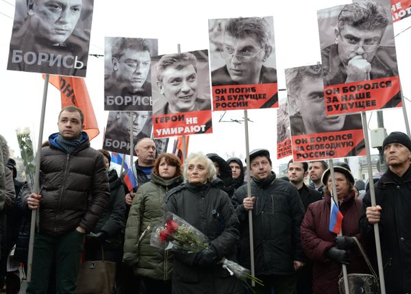 Траурный марш в память о политике Б.Немцове в Москве