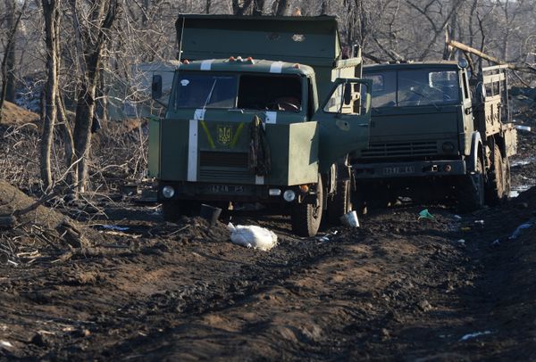 Разрушенный укрепрайон украинских силовиков на окраине города Дебальцево