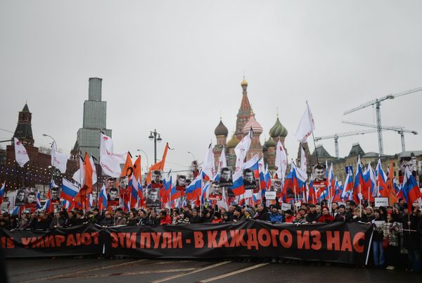 Траурный марш в память о политике Б.Немцове в Москве Траурный марш в память о политике Б.Немцове в Москве
