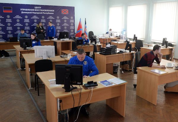 Прибытие 14-го российского гуманитарного конвоя на юго-восток Украины Прибытие 14-го российского гуманитарного конвоя на юго-восток Украины