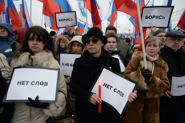 Траурный марш в память о политике Б.Немцове в Москве