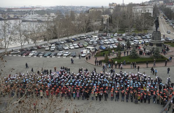 Митинг в поддержку референдума о статусе Крыма в Севастополе