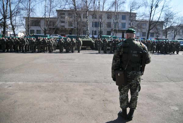 Отправка украинских пограничников на границу с Россией