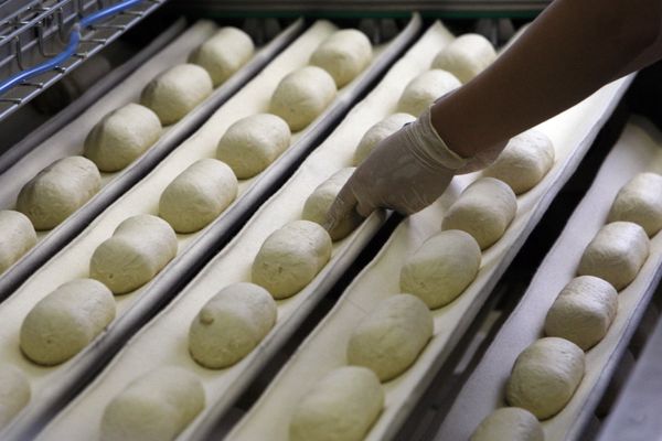 Производство хлебобулочной продукции на заводе Каравай Производство хлебобулочной продукции на заводе Каравай