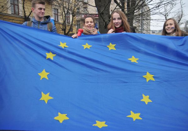 Студенческий митинг в поддержку евроинтеграции во Львове Студенческий митинг в поддержку евроинтеграции во Львове