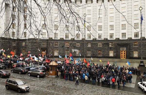 Акция протеста шахтеров у здания Верховной рады в Киеве Акция протеста шахтеров у здания Верховной рады в Киеве