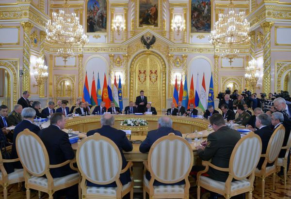 В.Путин принял участие в заседании Совета коллективной безопасности ОДКБ и заседании Высшего Евразийского экономического совета